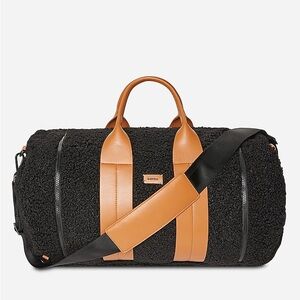 New Caraa Remus Sherpa Duffle Bag